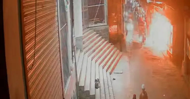 সিদ্ধিরগঞ্জে তিতাসের গ্যাসলাইনে বিস্ফোরণ